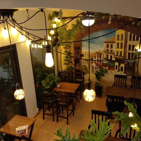Ladybug Boutique Villa Hanoi Exterior photo