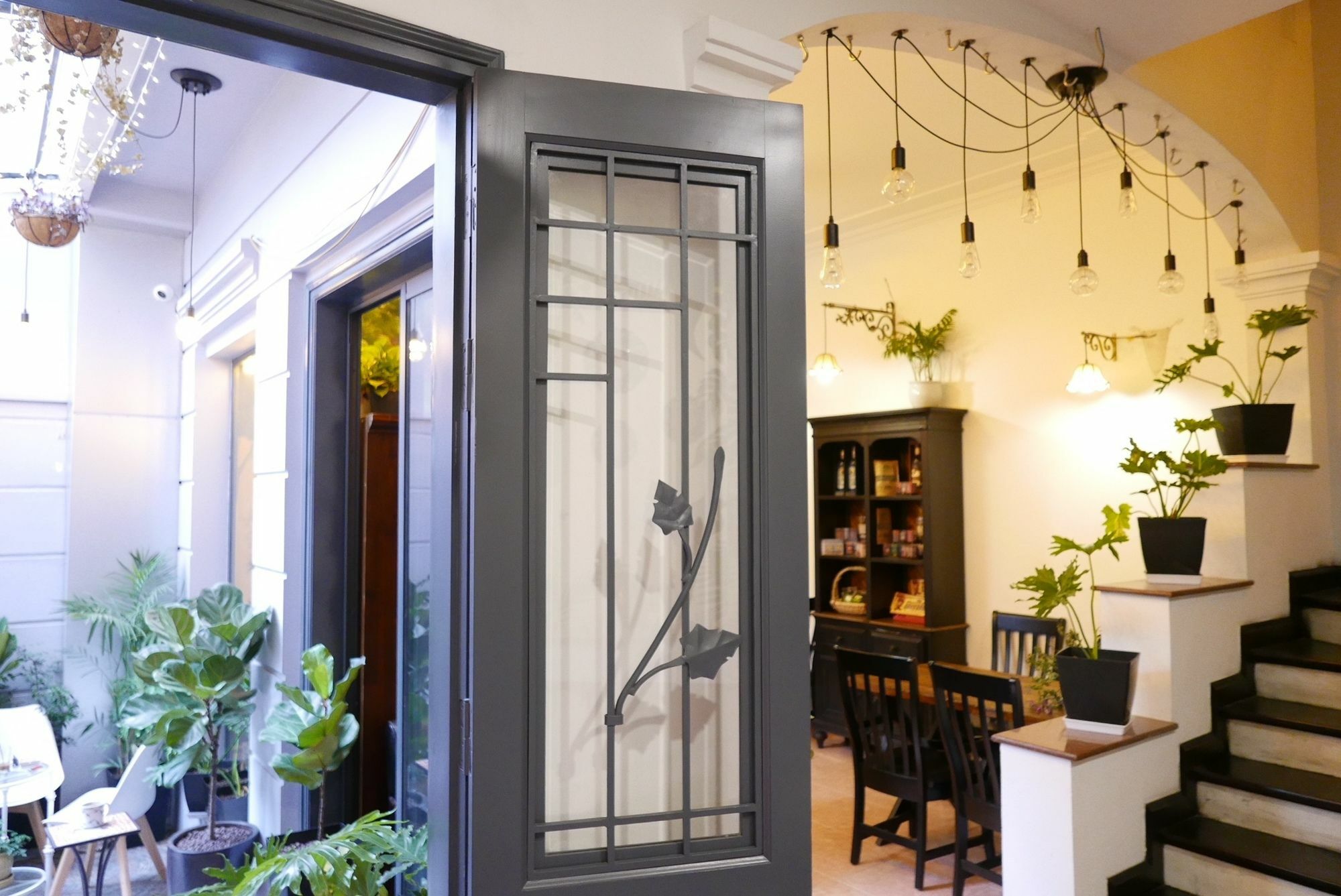 Ladybug Boutique Villa Hanoi Exterior photo