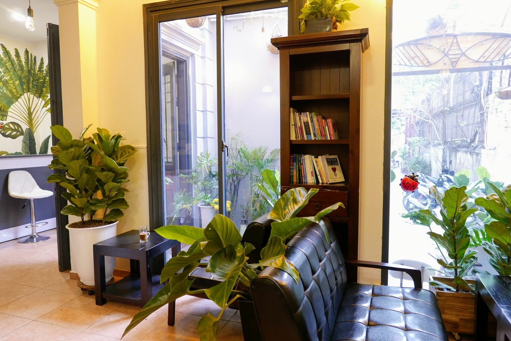 Ladybug Boutique Villa Hanoi Exterior photo